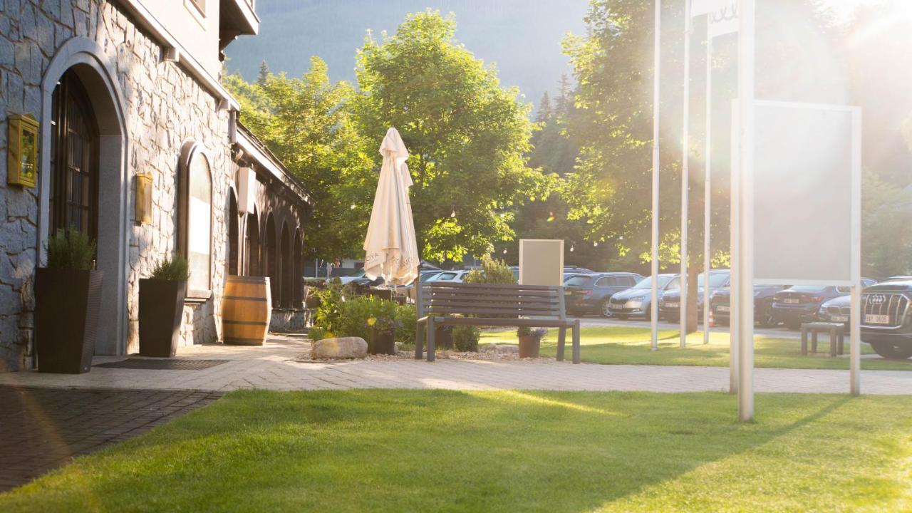 Savoy Hotel Spindleruv Mlyn Exterior photo